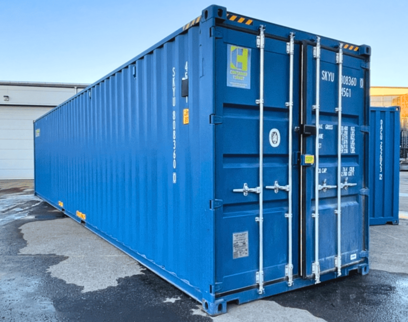 En blå container 40 fot HC från Containertjänst
