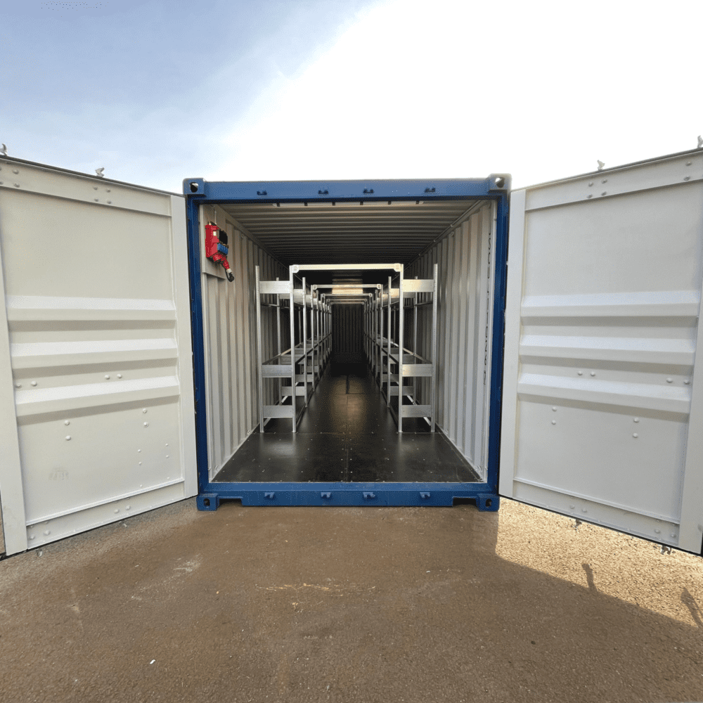 Containertjänst Däckcontainer blå 40 fot öppna dörrar