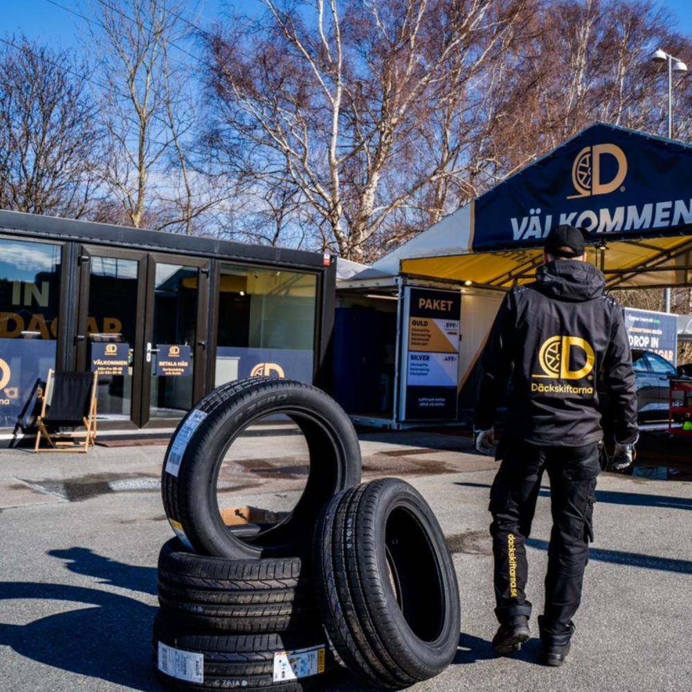 Ombyggd container som en mobil pop up-lösning för däckskifte