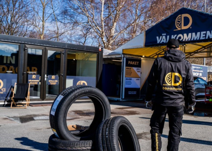 Ombyggd container som en mobil pop up-lösning för däckskifte